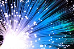 OM5光纤技术标准与数据中心应用