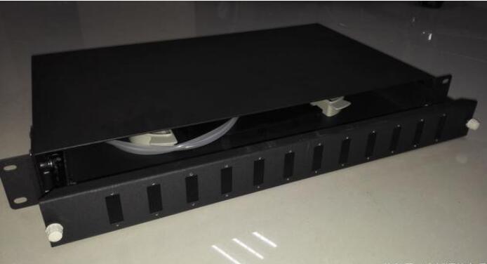 机架式抽拉型光缆终端盒