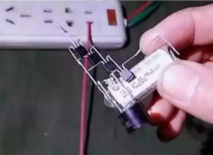零线火线都带电怎么办？