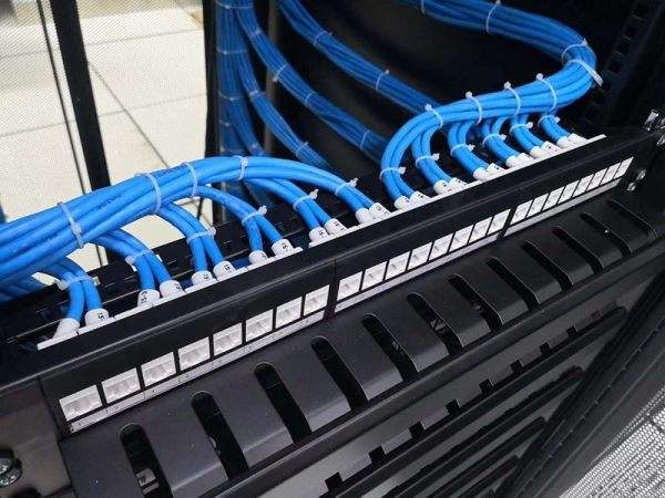基于光纤入户技术的智能小区三网融合